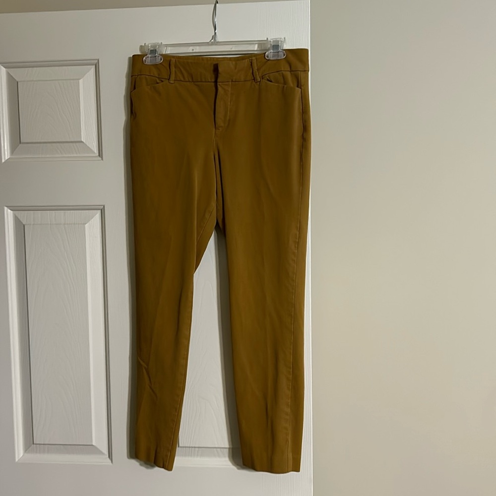 Old Navy pixie ankle pants size 6